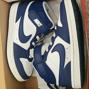 Court Borough Mid 2 (PSV)